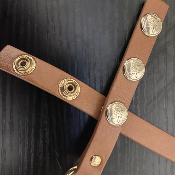 Excellent condition Michael Kors belt bag! - Picture 3 of 9